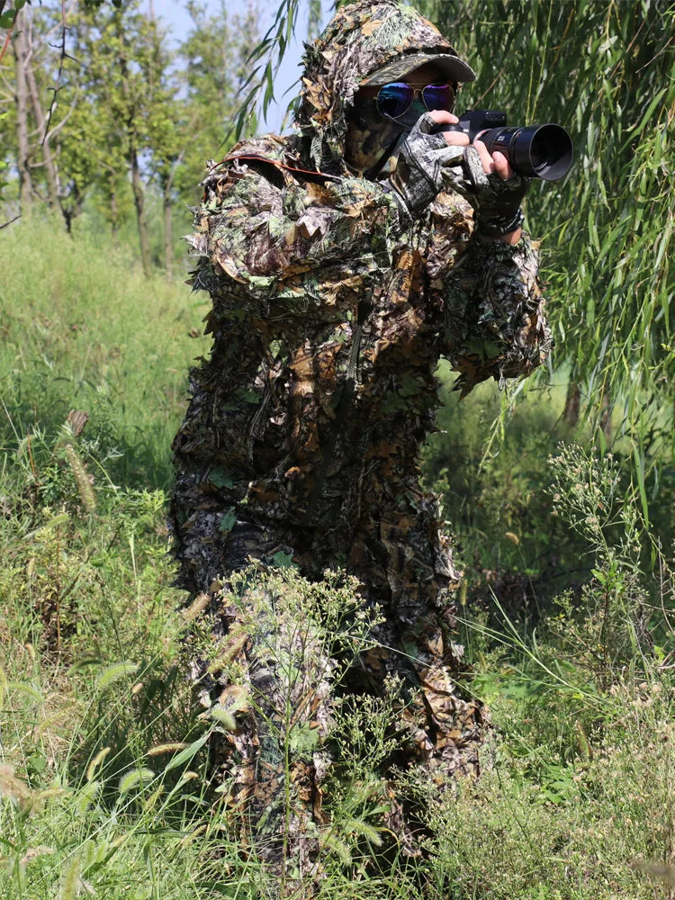 6-in-1 Breathable Camouflage Hunting Suit – Lightweight & Hooded